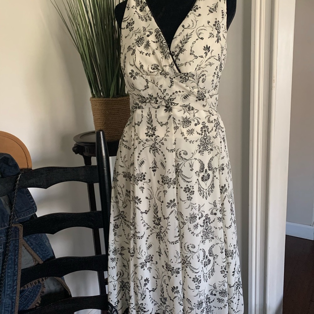 🎊🎊🎊- Connected Apparel- Spring Dress- Size 10